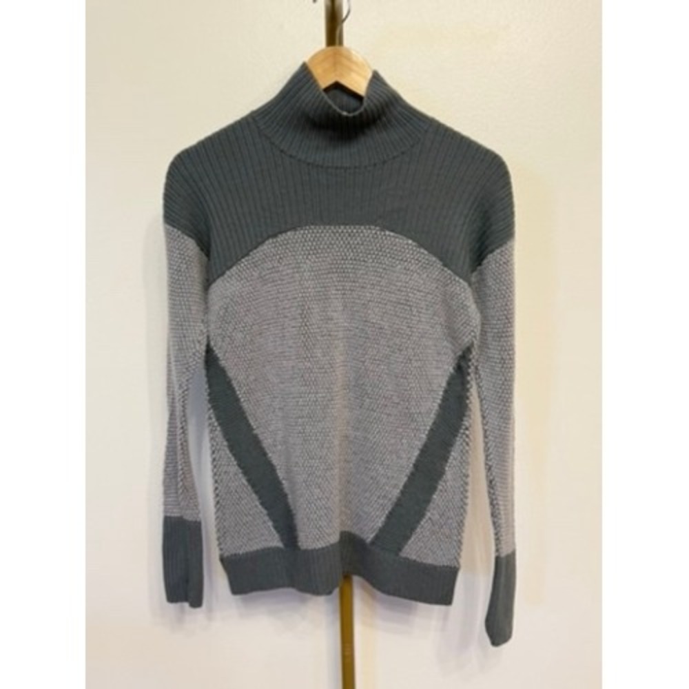 Lululemon, Warm and Restore Merino Wool Sweater,‎ Grey, Size 6, MSRP $128